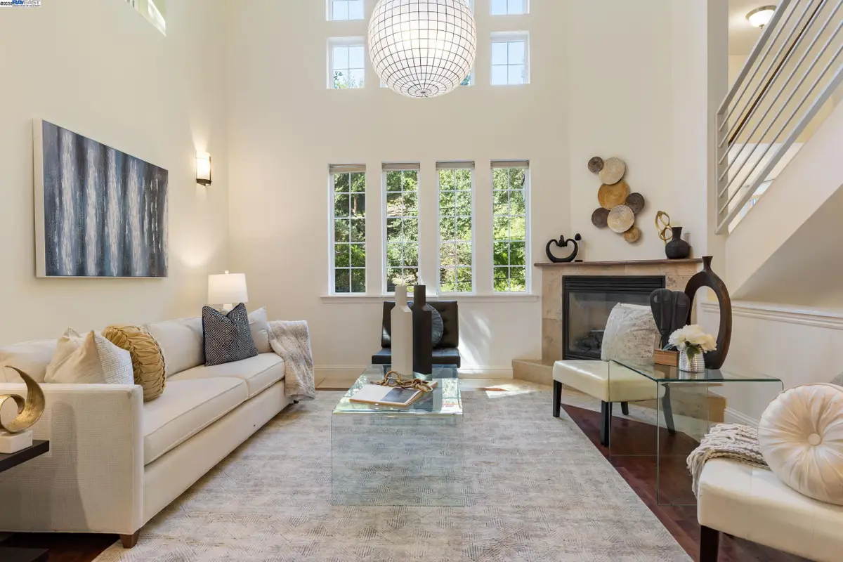 6440 Longcroft Dr, Oakland, CA 94611 - #1