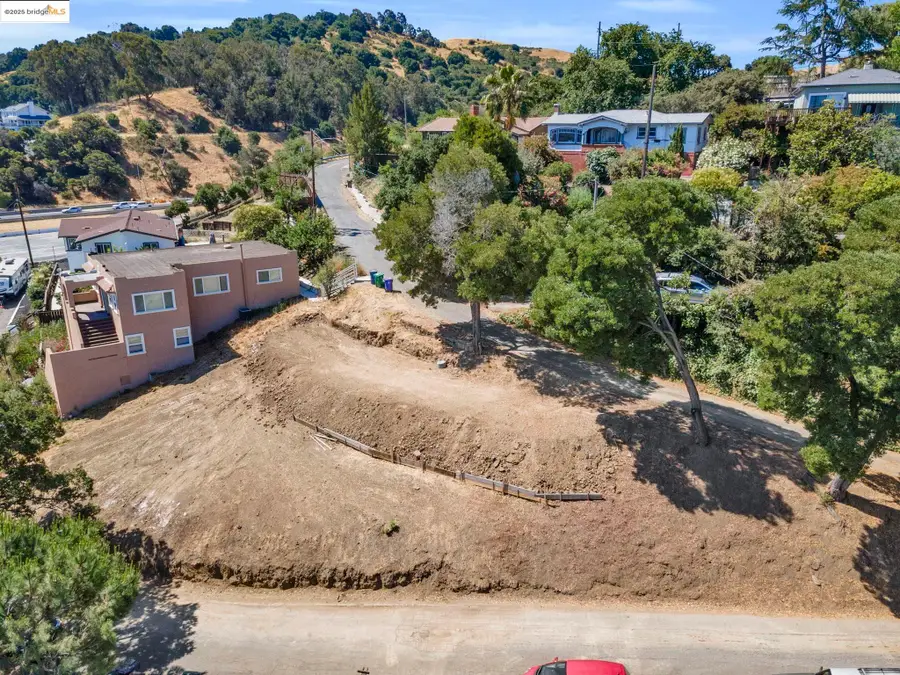125 Kendall Ave, Crockett, CA 94525 - #2