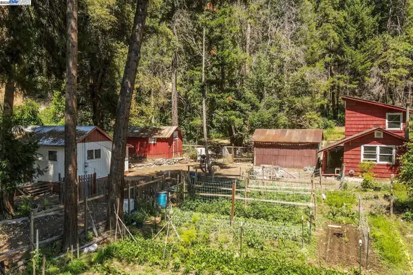 100 Wonder Stamp Ln, BIG BAR, CA 96010