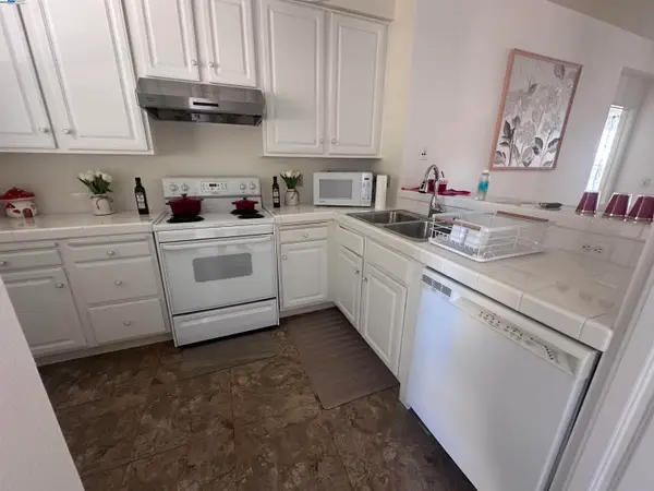 1 Crescent Way  #1402, SAN FRANCISCO, CA 94134