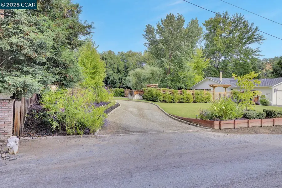 11 San Andreas Dr, Danville, CA 94506 - Image #2