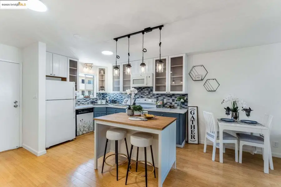 325 Kitty Hawk RD  #UNIT 207, Alameda, CA 94501 - #2