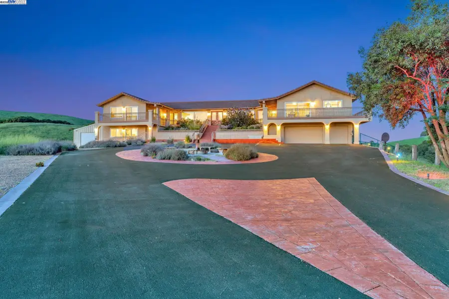 41794 Vargas Rd, Fremont, CA 94539 - Image #2