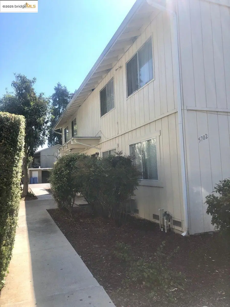 5702 Tucson Dr, San Jose, CA 95118 - Image #2