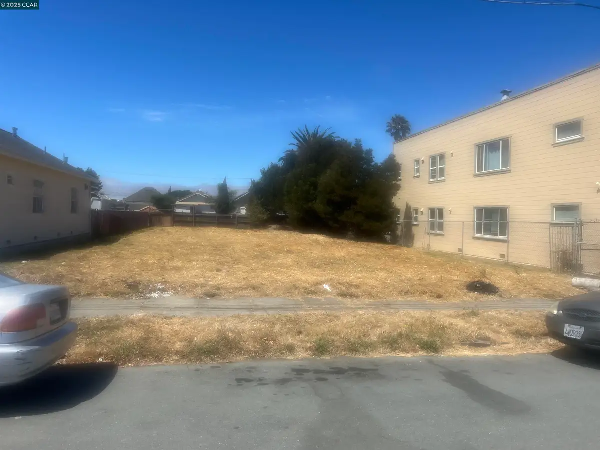 551 6Th St, Richmond, CA 94801 - #1