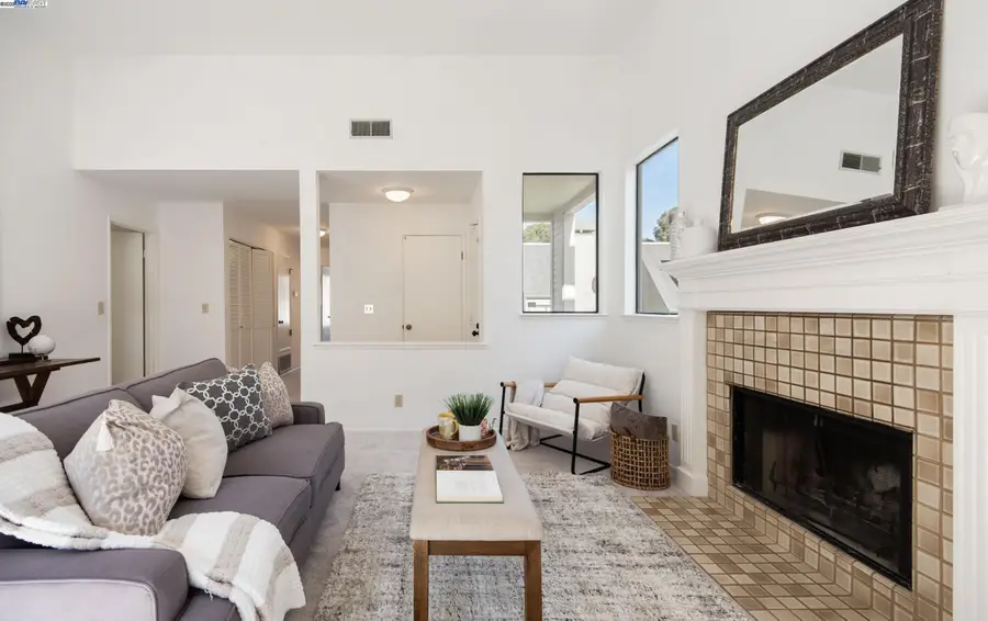 3754 Stoneglen N, Richmond, CA 94806 - #3