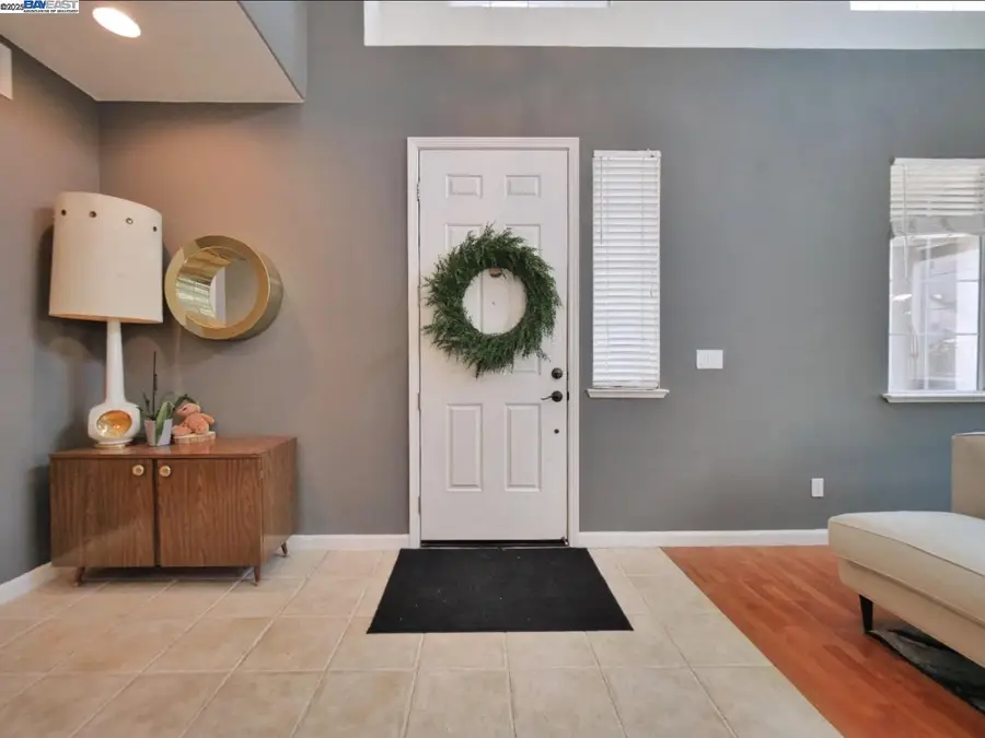 1242 Tulloch Dr, Tracy, CA 95304 - Image #3