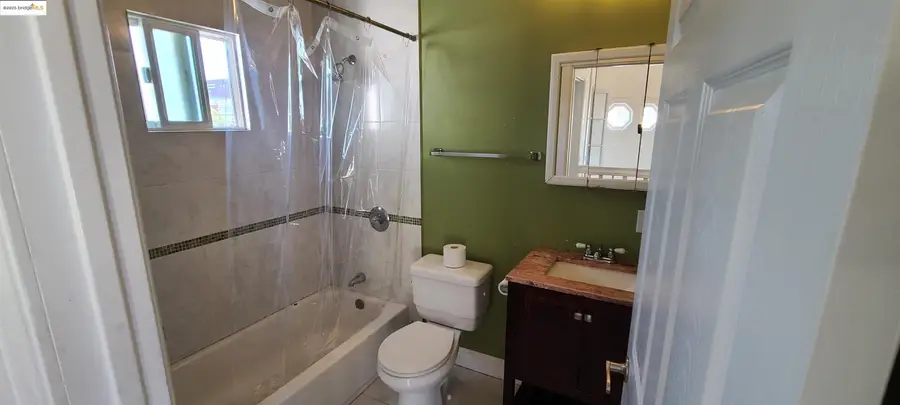 2827 Market, Oakland, CA 94608 - Image #3