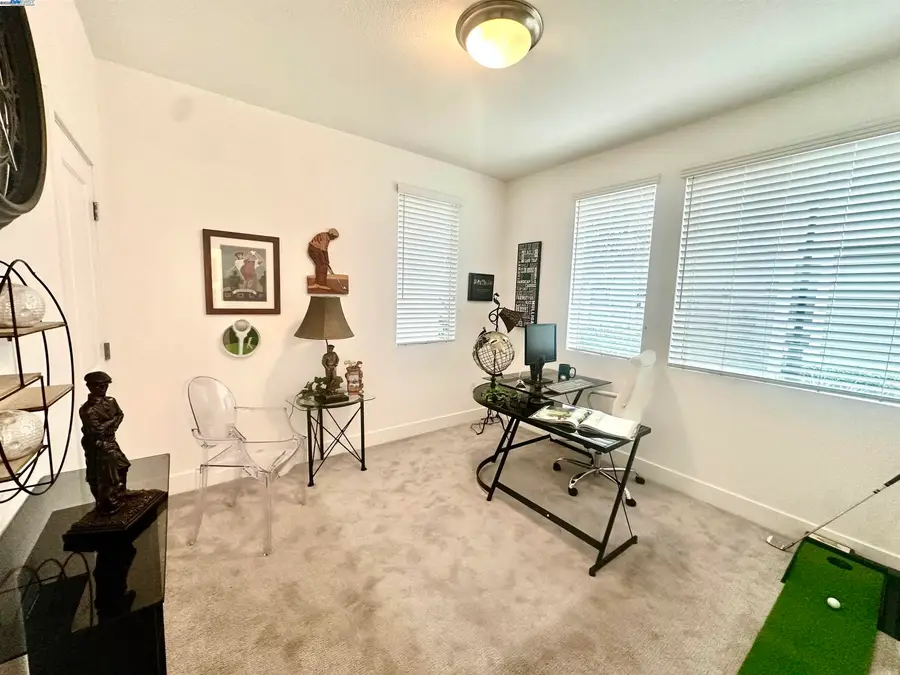 1465 Latitudes Way, Richmond, CA 94804 - Image #3