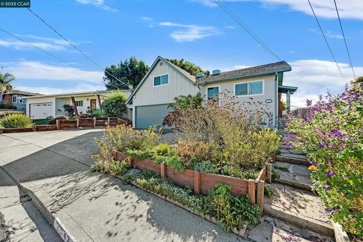 2543 Francis Dr, Pinole, CA 94564 - Image #1