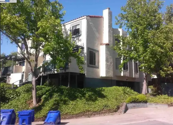 1704 Dalessi Dr, PINOLE, CA 94564