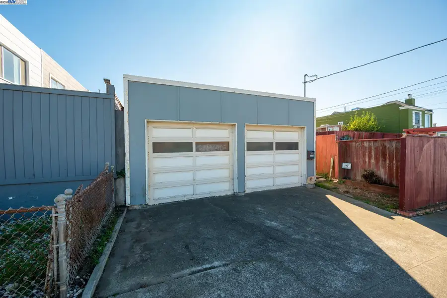 3327 Quintara St, San Francisco, CA 94116 - Image #2