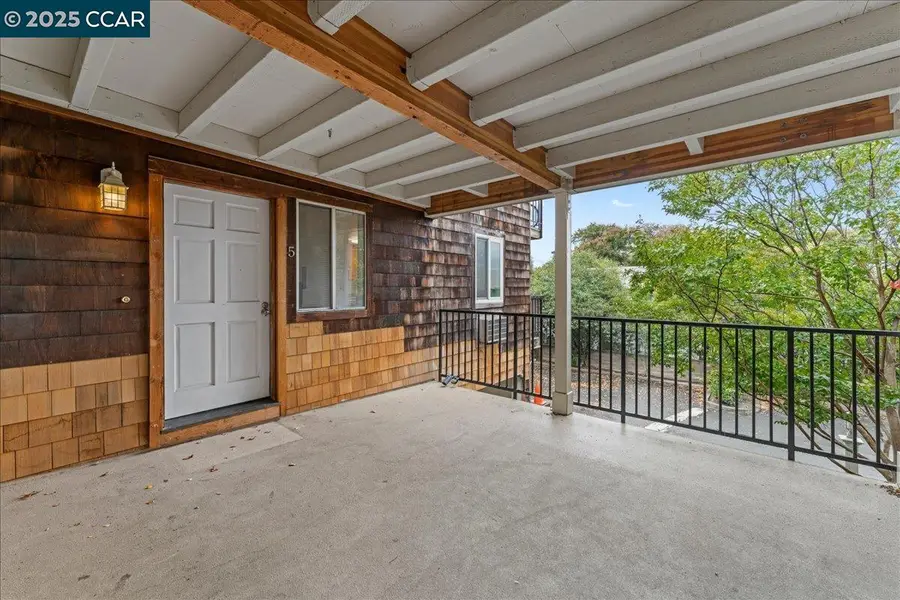 1965 Bonifacio St  #5, Concord, CA 94520 - Image #2