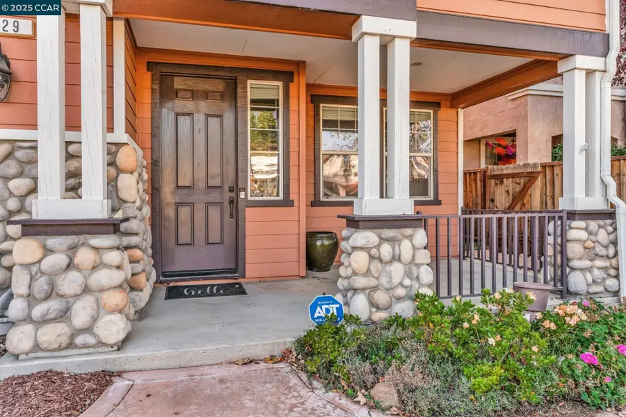 29 Diane Ct, Oakley, CA 94561 - Image #3