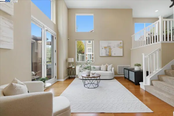 6586 Sierra Ln, DUBLIN, CA 94568