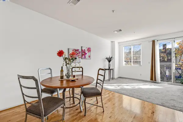 710 City Walk Pl  #4, HAYWARD, CA 94541