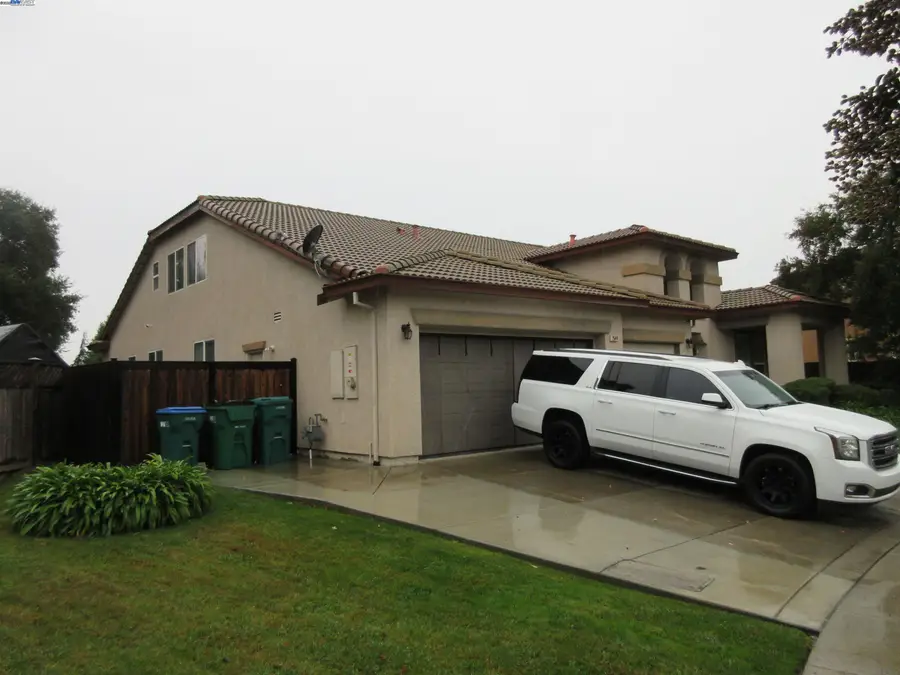 2644 Swainsons Hawk St, Stockton, CA 95209 - Image #3