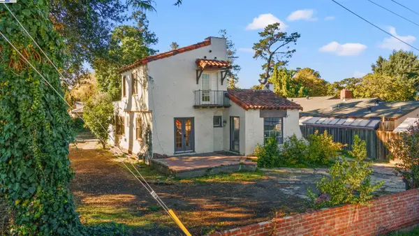 2081 Oakwood Dr, EAST PALO ALTO, CA 94303