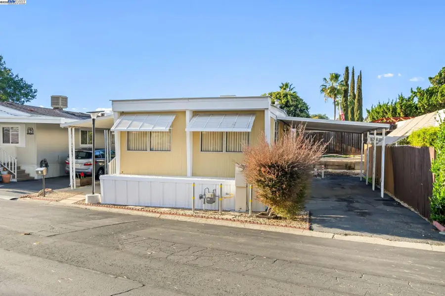 18 Galloway Dr, Concord, CA 94520 - Image #2