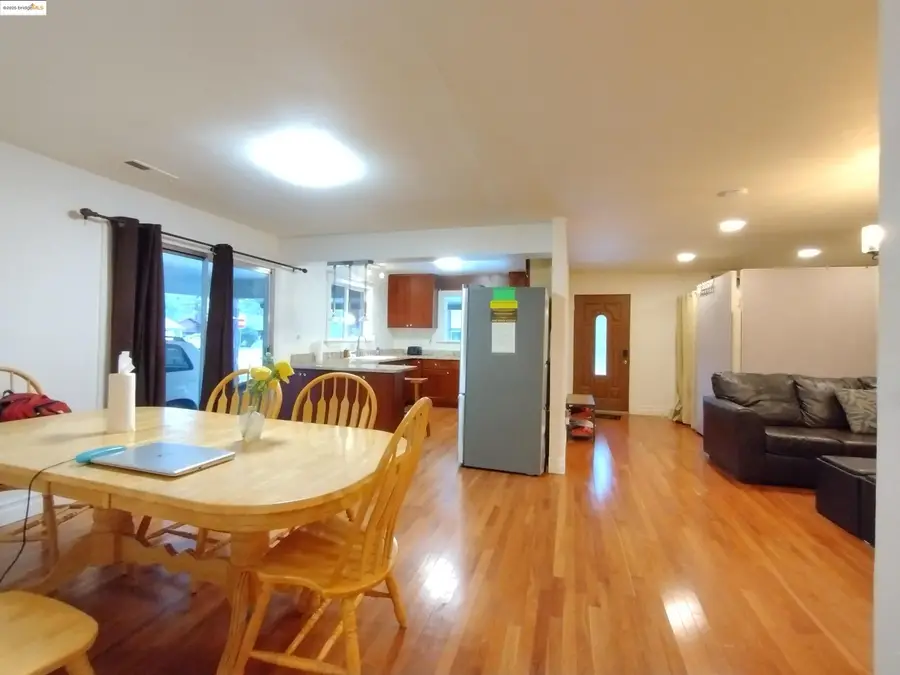 864 San Francisco Ave, South Lake Tahoe, CA 96150 - Image #3