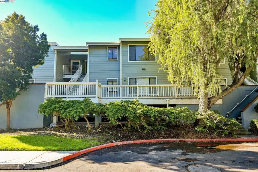 3467 Pinewood Ter  #202, Fremont, CA 94536 - Image #2