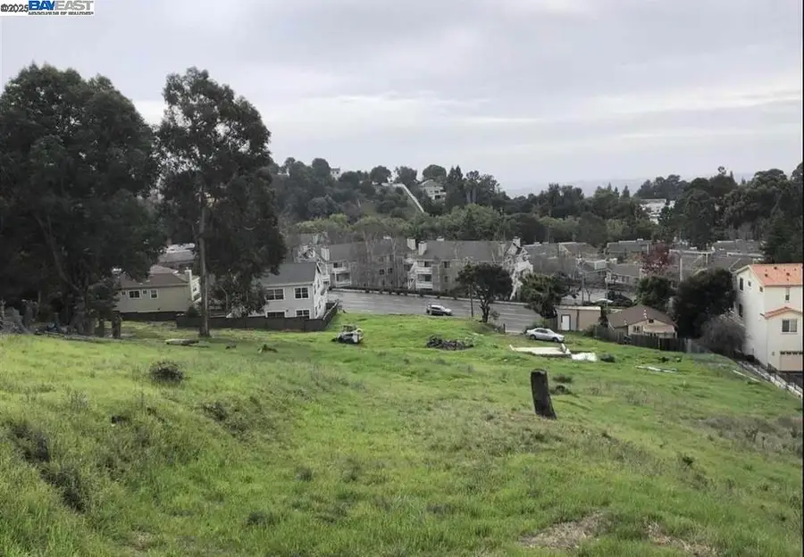 26550 Hayward Blvd, Hayward, CA 94542 - #2