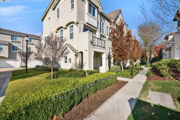 2890 Kew Ave  #14, LIVERMORE, CA 94551