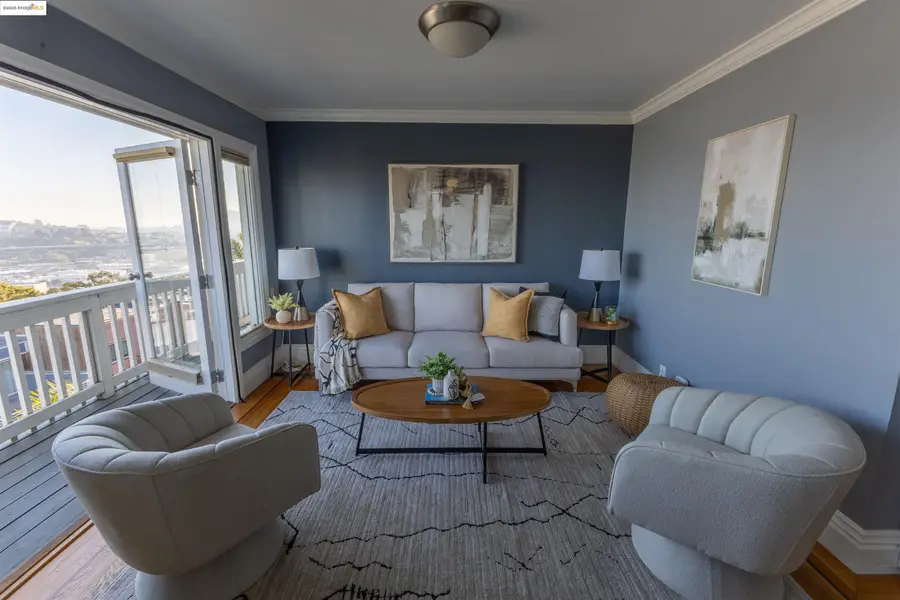 661 Peralta Ave Unit 3, San Francisco, CA 94110 - Image #2