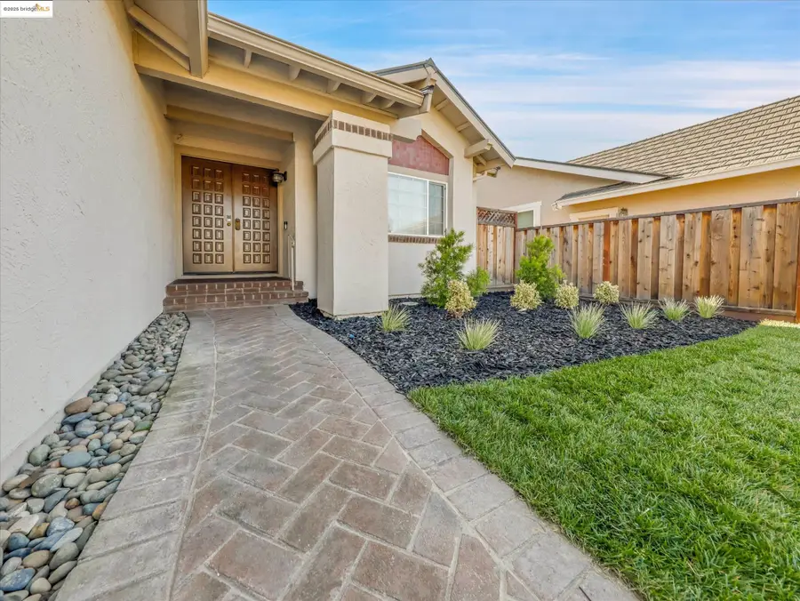 224 Woodbridge Cir, San Mateo, CA 94403 - Image #3