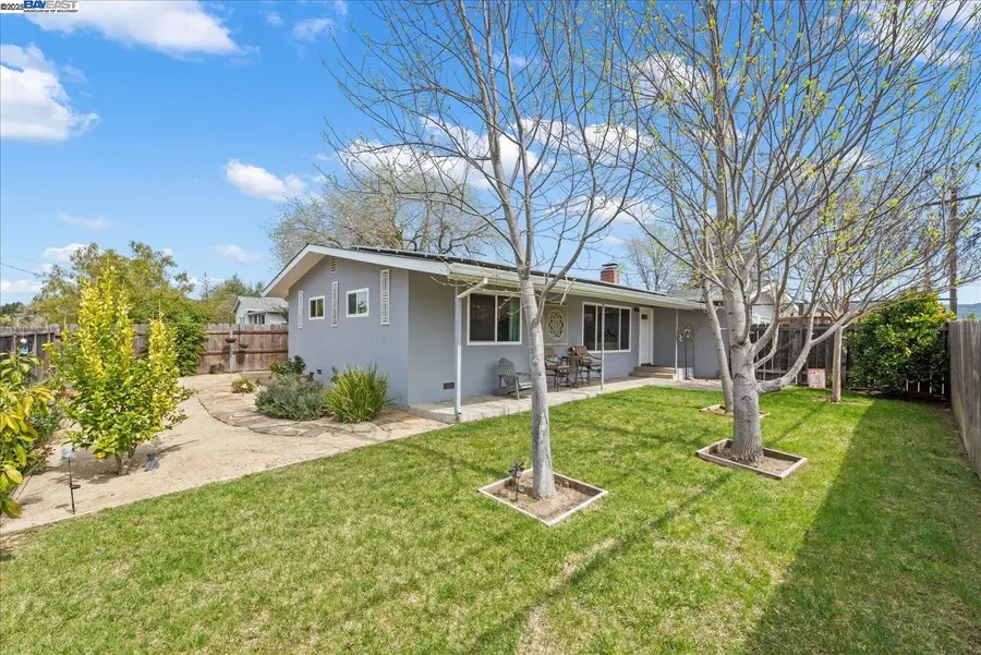 1002 Wyatt Ave, Napa, CA 94559 - Image #3
