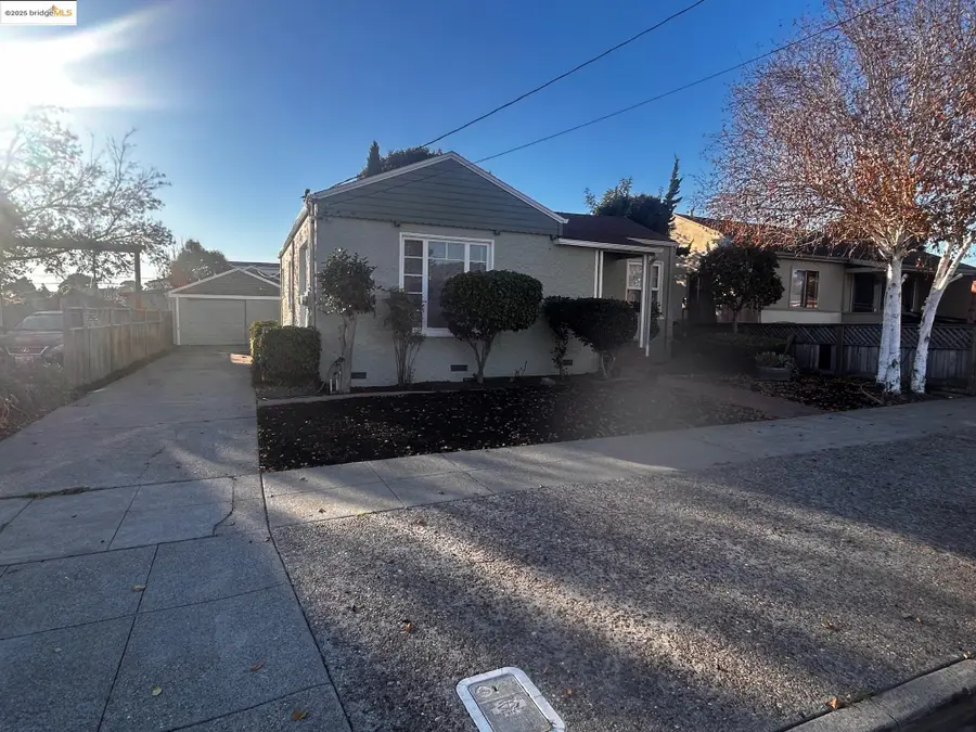 869 Lassen St, Richmond, CA 94805 - Image #2