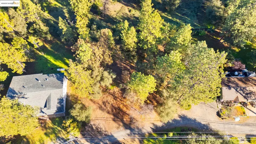 19426 Ferretti Rd, Groveland, CA 95321 - Image #3