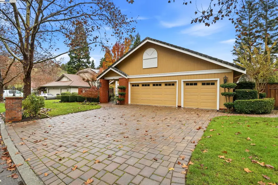 66 Oakridge Ct, Danville, CA 94526 - Image #2