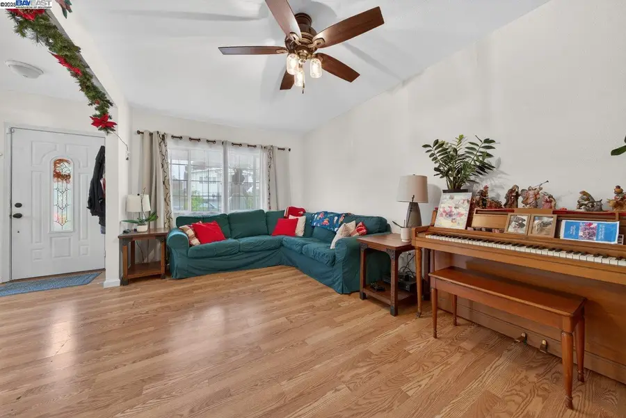 229 Lake Ave, Rodeo, CA 94572 - Image #3