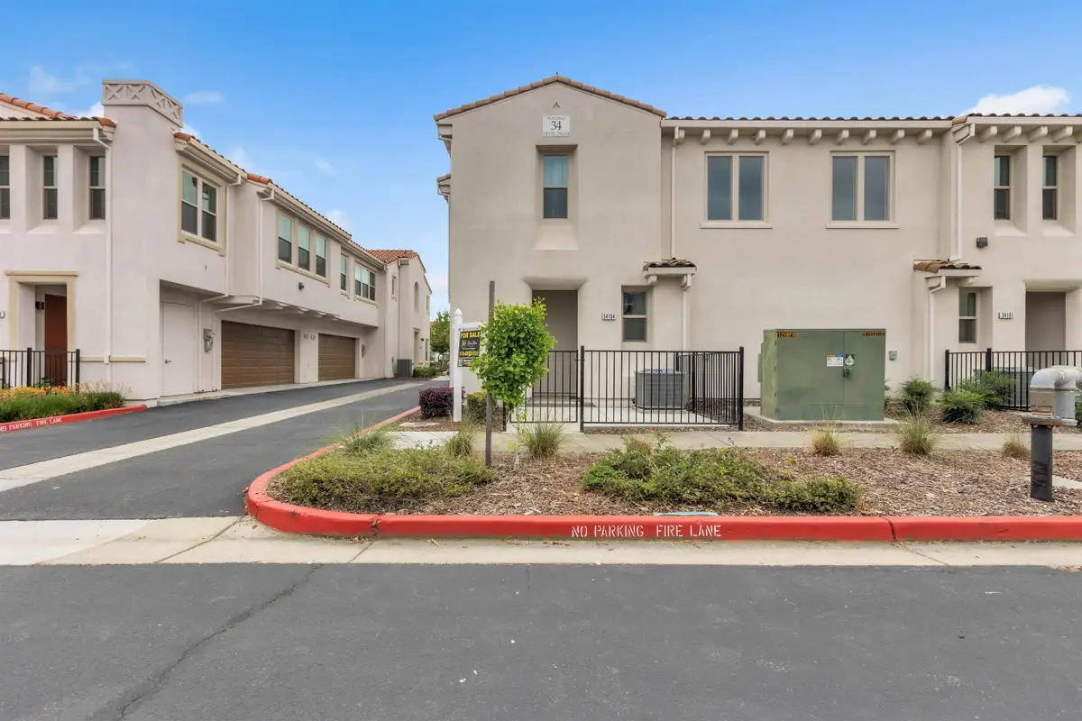 5301 Commerce Way  #34104, Sacramento, CA 95835 - #1