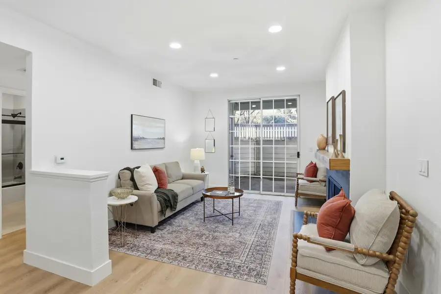 601 Arcadia Ter  #102, Sunnyvale, CA 94085 - Image #3