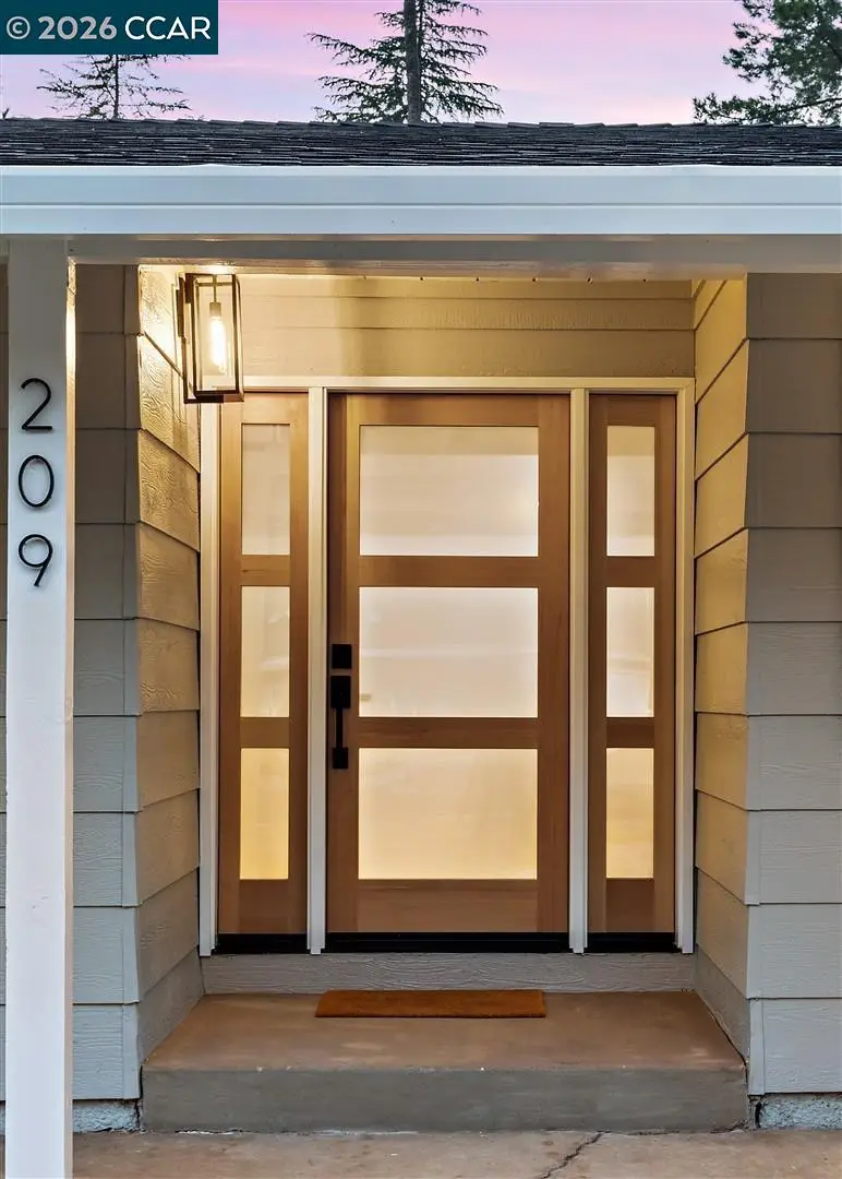 209 Farm Hill Ct, Danville, CA 94526 - Image #2