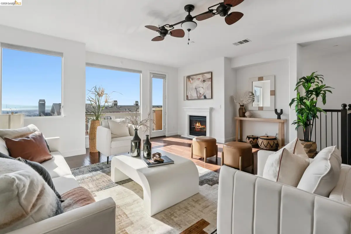 6466 Bayview Dr, Oakland, CA 94605 - #1