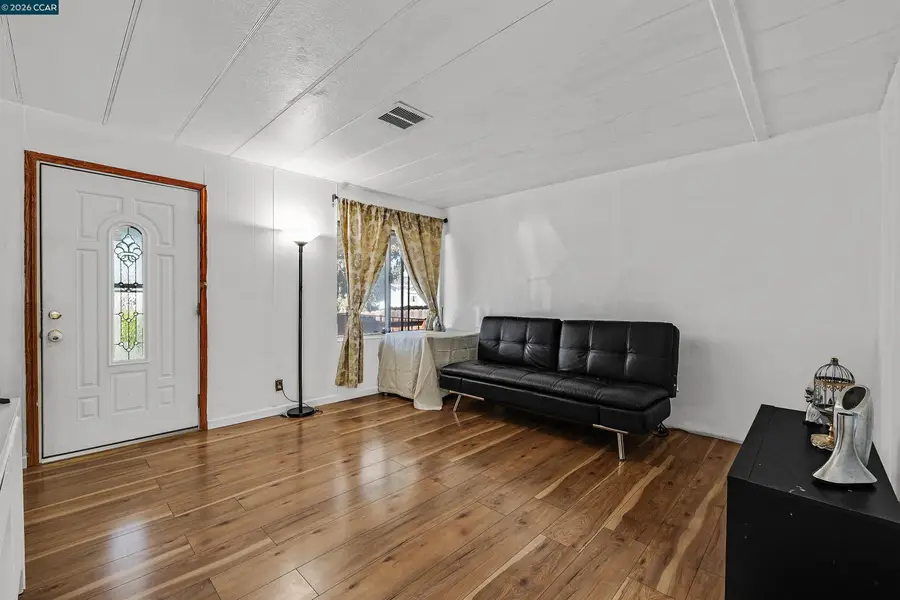 137 Valencia, Fairfield, CA 94533 - #3