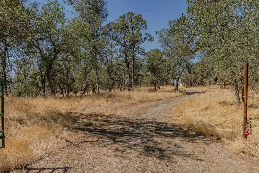 10660 Hogan Dam Road, Angels Camp, CA 95221 - Image #3