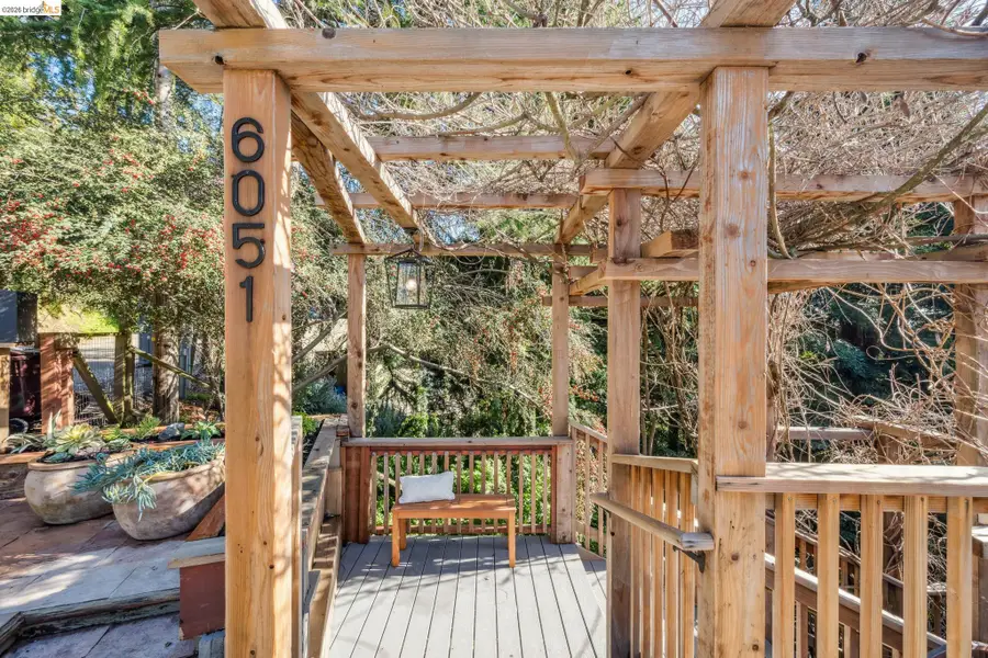 6051 Westover Dr, Oakland, CA 94611 - #2
