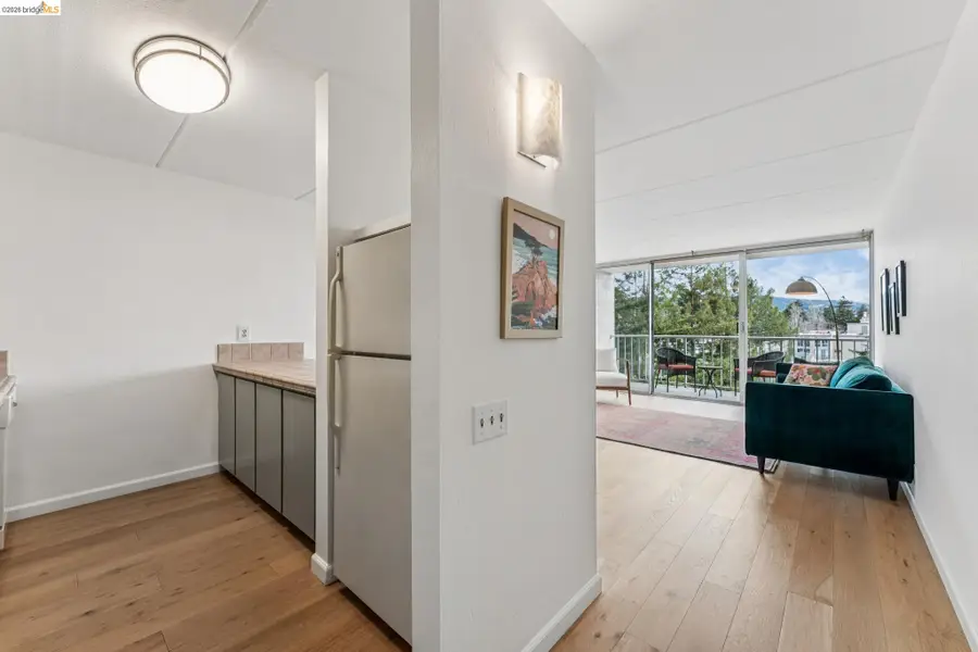 1 Kelton Ct  #8J, Oakland, CA 94611 - #2