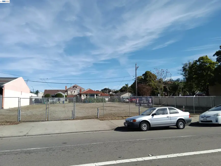 22836 Watkins St, Hayward, CA 94541 - #2