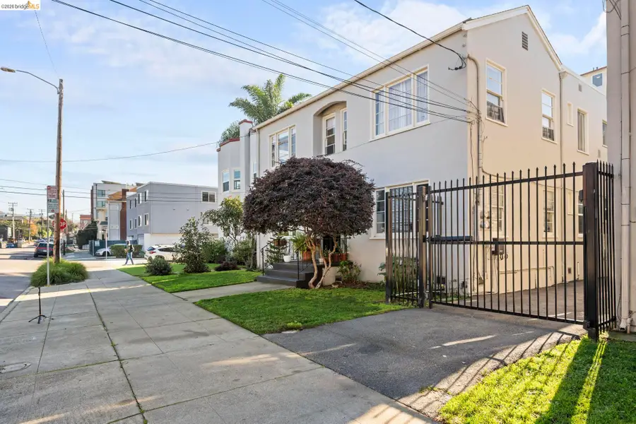359 41st St, Oakland, CA 94609 - #3