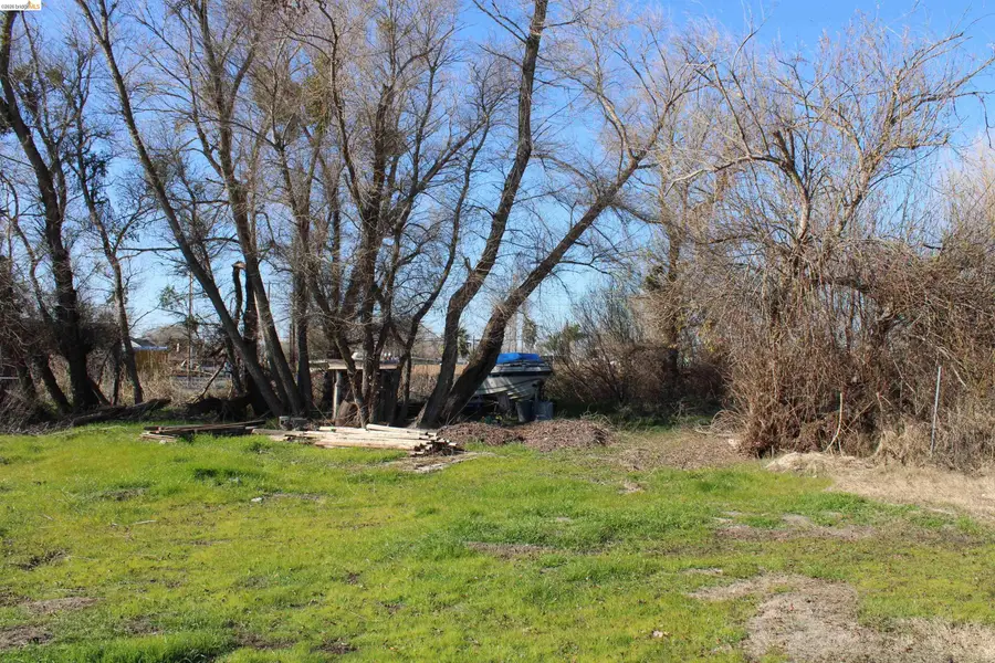 412 Park Ln, Bethel Island, CA 94511 - #2