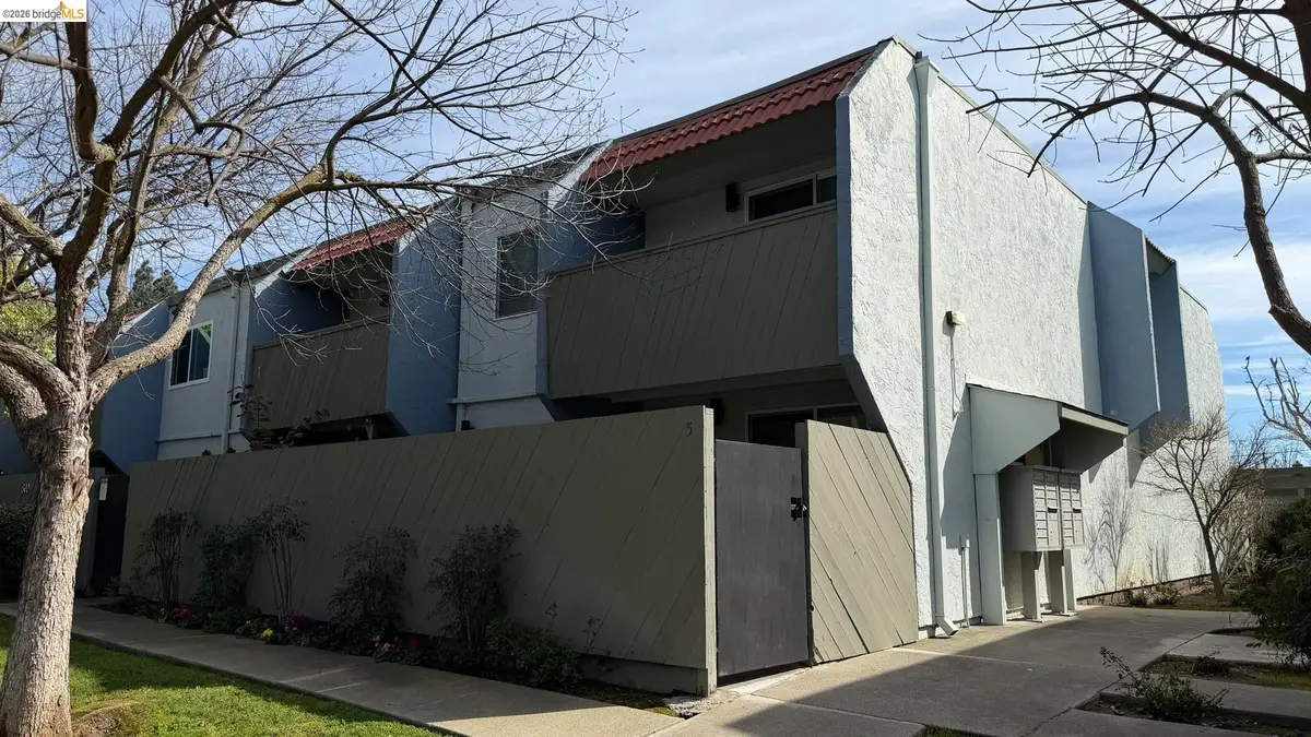 1800 Laguna ST  #APT 5, Concord, CA 94520 - #1