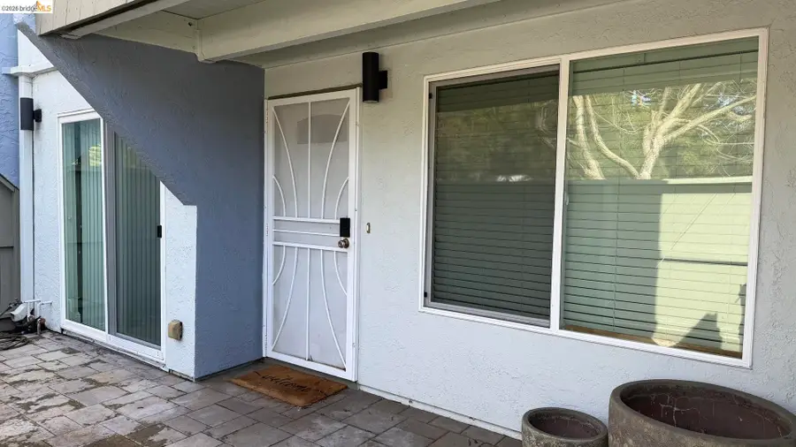 1800 Laguna ST  #APT 5, Concord, CA 94520 - #2