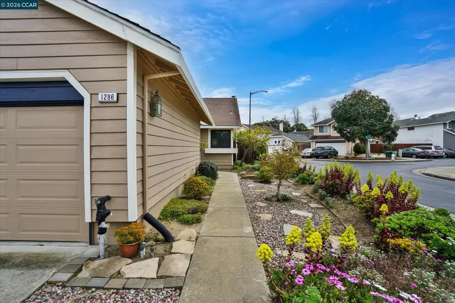 1286 Clarke Ln, Alameda, CA 94502 - #2