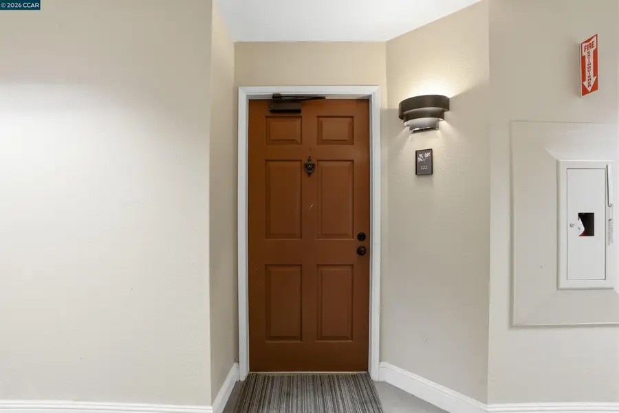 2560 Oak Rd  #122, Walnut Creek, CA 94597 - #3