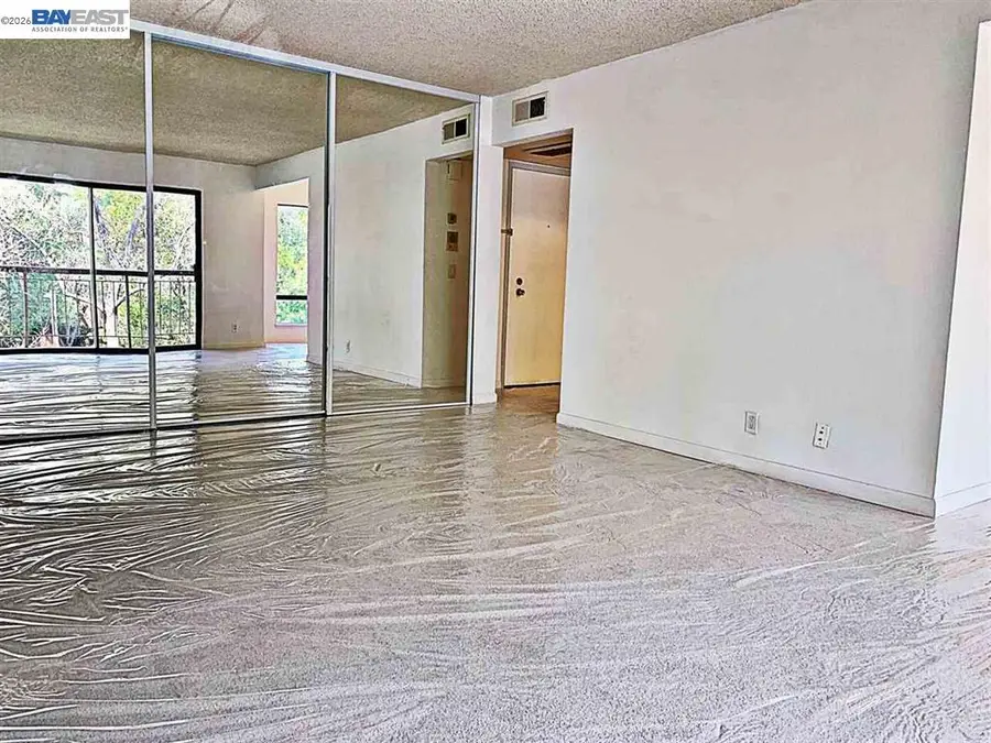430 Civic Dr  #208, Walnut Creek, CA 94596 - #2